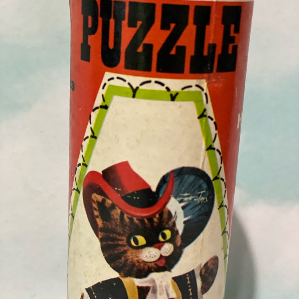 FAIRYTALE PUSS ‘ N BOOTS VINTAGE 60’s JIGSAW PUZZLE IN CAN - Picture 7 of 12
